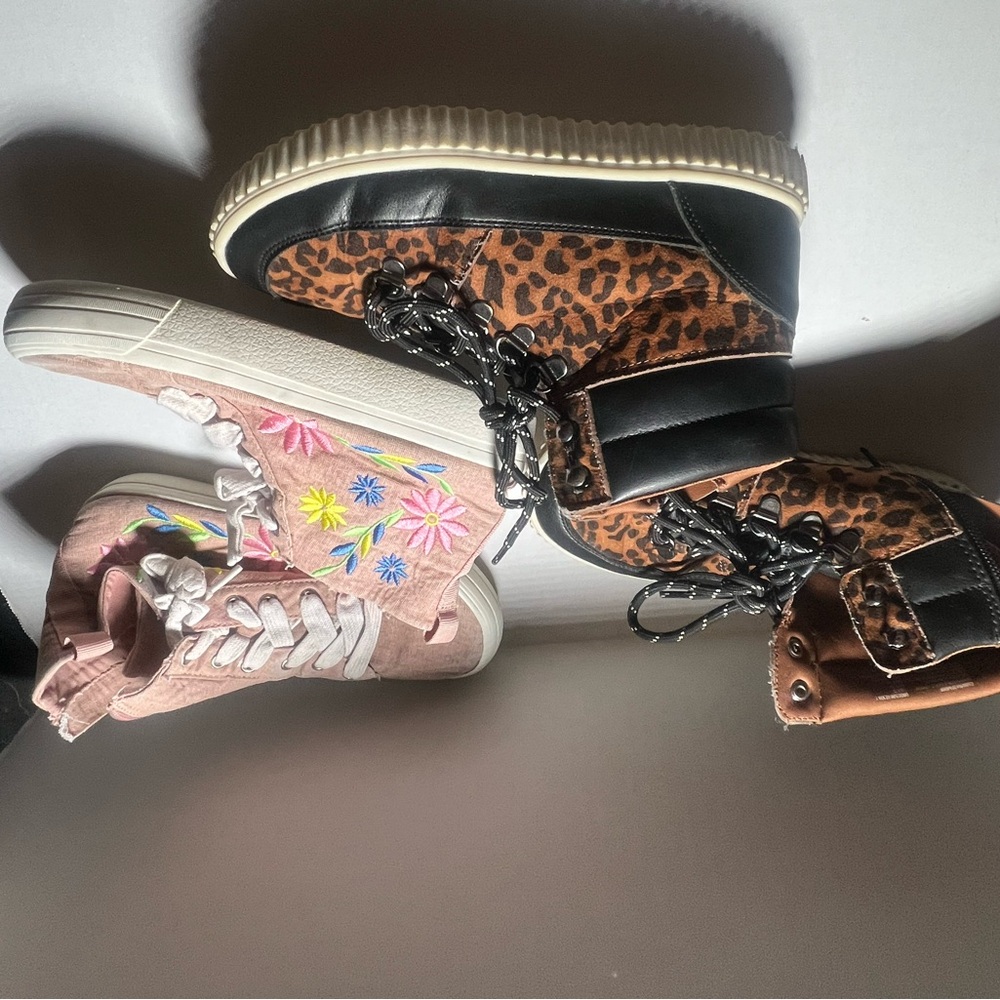 Girls size 3 Trendy Leopard and Floral High-Top Sneakers